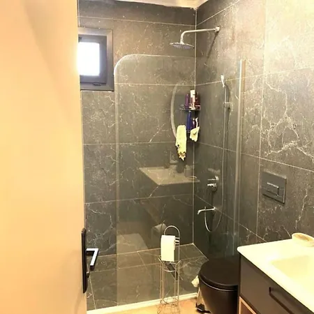 Nuri 2 Bed Σπίτι διακοπών *